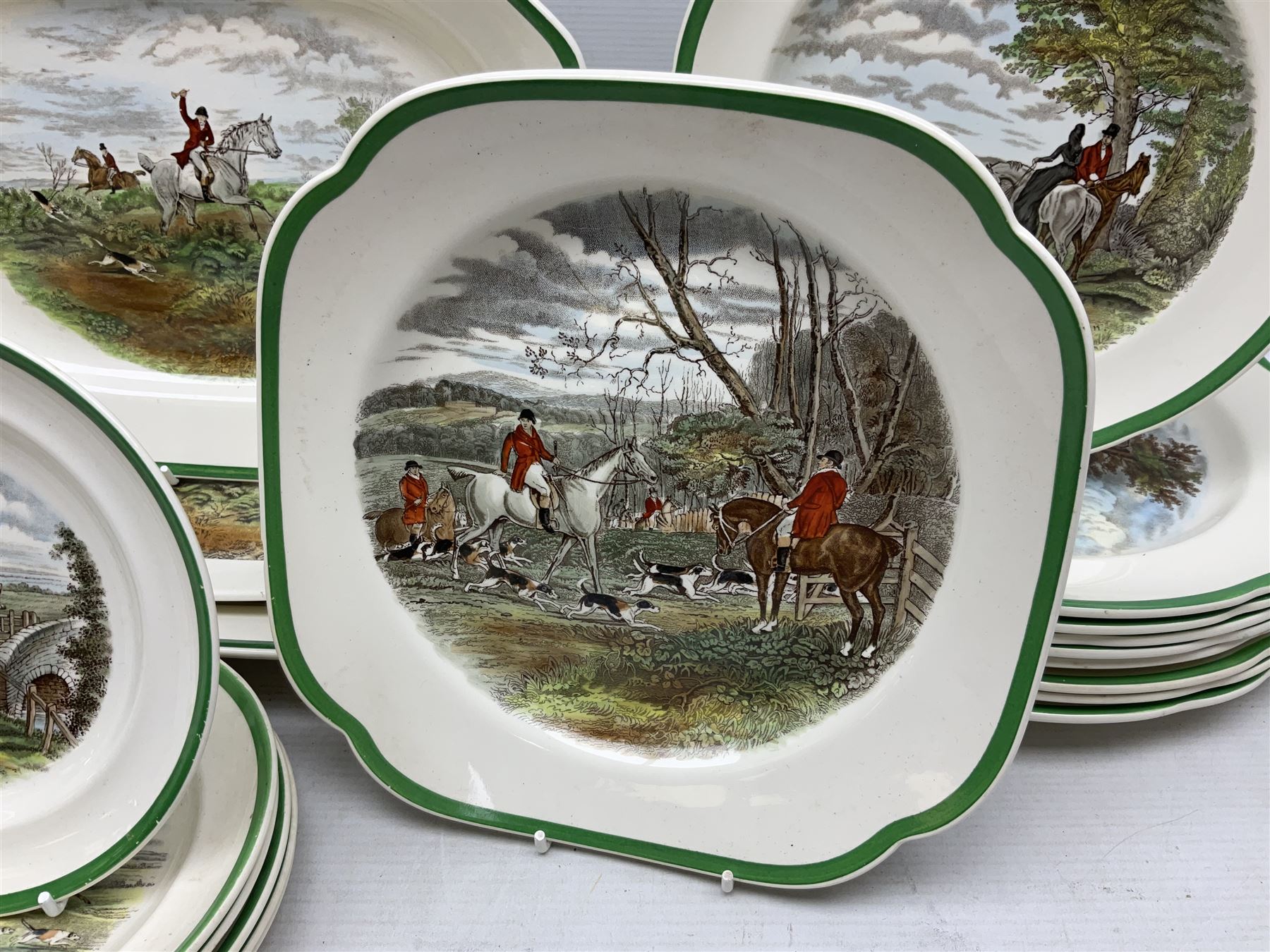 Collection of Copeland Spode hunting scenes dinner wares, after J. F. Herring, to include dinner plates, side plates, graduated serving platters, lidded box etc, together with Spode's Byron breakfast cup and saucer, all with printed marks beneath (29)