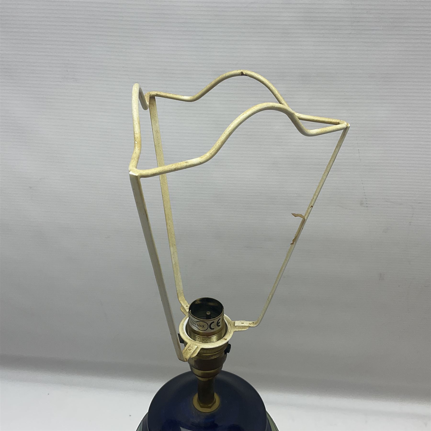 Moorcroft table lamp, Sesquipedale pattern of of baluster form, with shade  H21cm