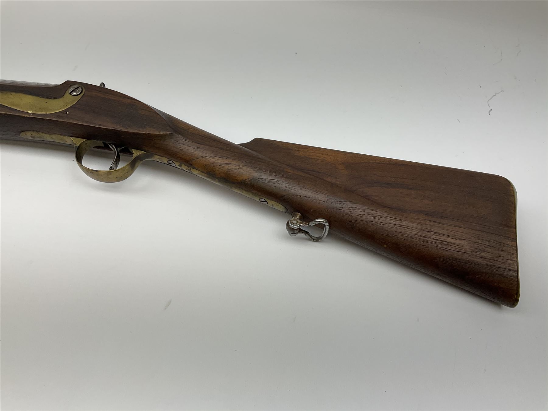 Reproduction 11-bore black-powder blunderbuss, the 61.5cm barrel with black-powder marks and ramrod under, walnut full stock with steel lock and brass fittings and two sling swivels, serial no.155, L101cm overall SHOTGUN CERTIFICATE REQUIRED