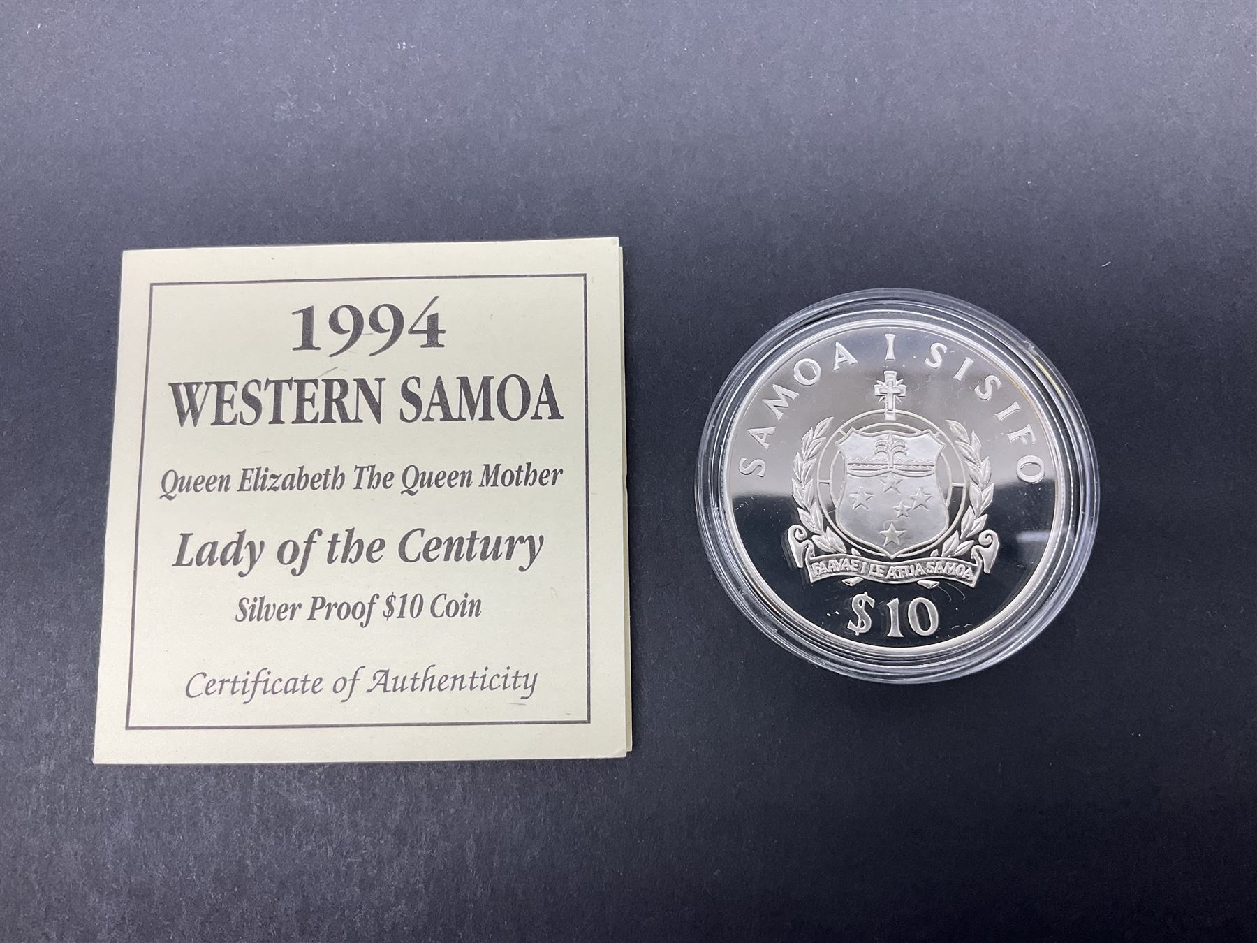 Approximately 280 grams of Great British pre 1947 silver coins, Barbados 1994 silver one dollar, Fiji 1994 silver proof five dollars, Western Samoa silver proof ten dollars, Guernsey 1995 silver proof one pound coin etc