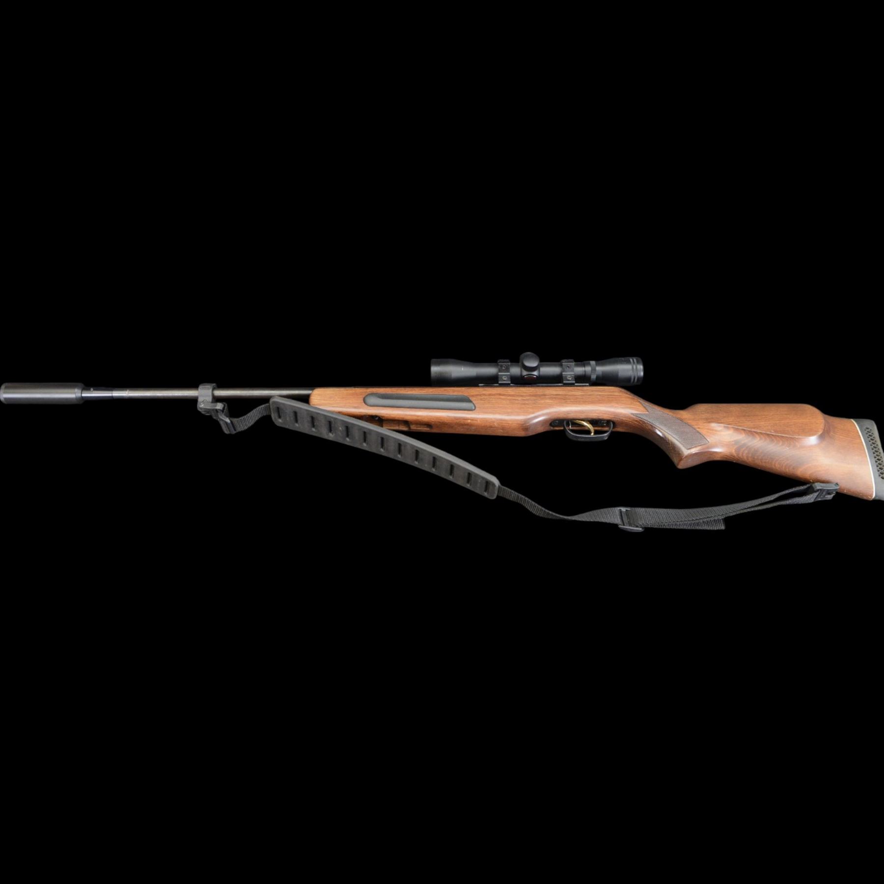 Gamo Maxima .22 break barrel air rifle, serial no 04-183689-04, with Gamo sight, in gun sleeve, L121cm