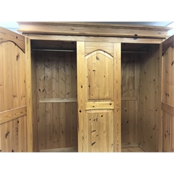 Solid pine triple wardrobe with five drawers, W161cm, H211cm, D59cm