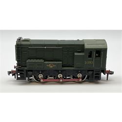 Hornby Dublo - three-rail Class 08 0-6-0 Diesel Electric Shunting locomotive No.D3763 with instructions in blue striped box