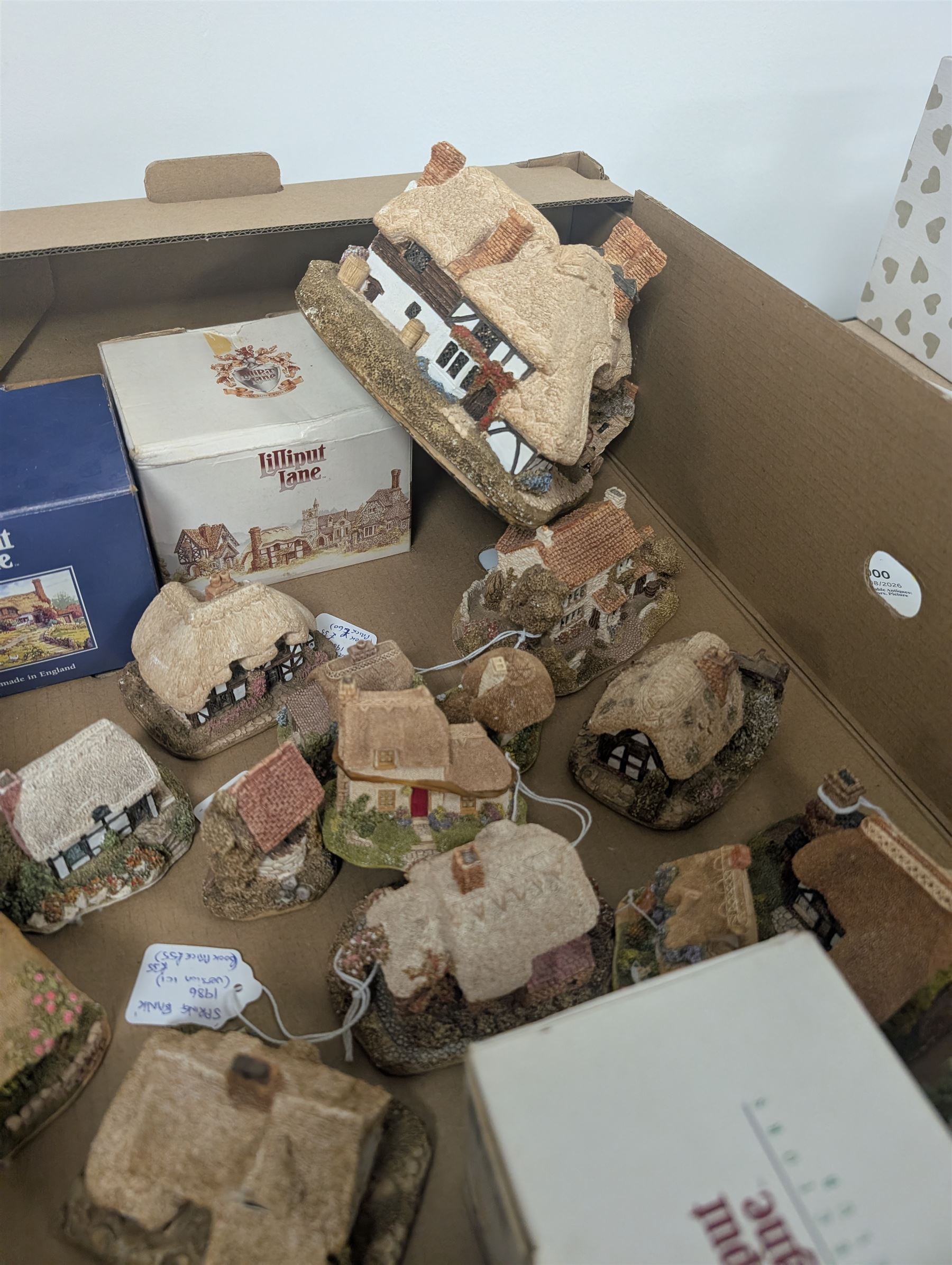 Collection of Lilliput Lane models, including Royal Oak Inn, Full Steam Ahead and Thatcher's Rest, five boxed