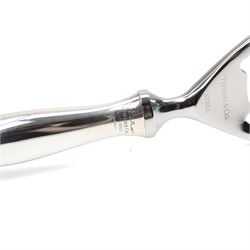 Tiffany & Co. silver-handled Padova pattern bottle opener, hallmarked, designed by Elsa Peretti, with dust bag and presentation box, L14.5cm
