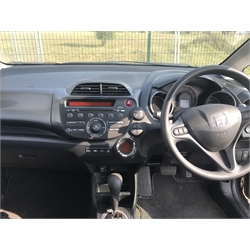 2012 Honda Jazz 1.4 i-VTEC ES CVT. 5 doors, automatic transmission, petrol, climate control, electric windows. 32,000 miles from new. Alloy wheels. No V5 present, No MOT. From local estate.