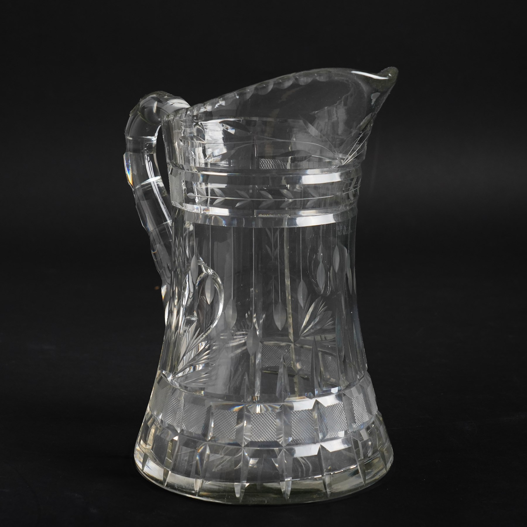 Edwardian glass glug glug decanter with silver collar H23cm Birmingham 1901 Maker John Grinsell & Sons and a cut and etched glass jug (2)