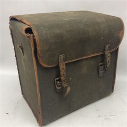 Folding plate camera in mahogany and lacquered brass, with Rapid Symmetrical Reetigmat len and two dark slides in canvas case