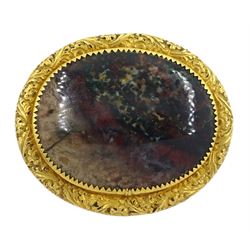 Victorian single stone moss agate brooch, in gold embossed foliate decoration mount