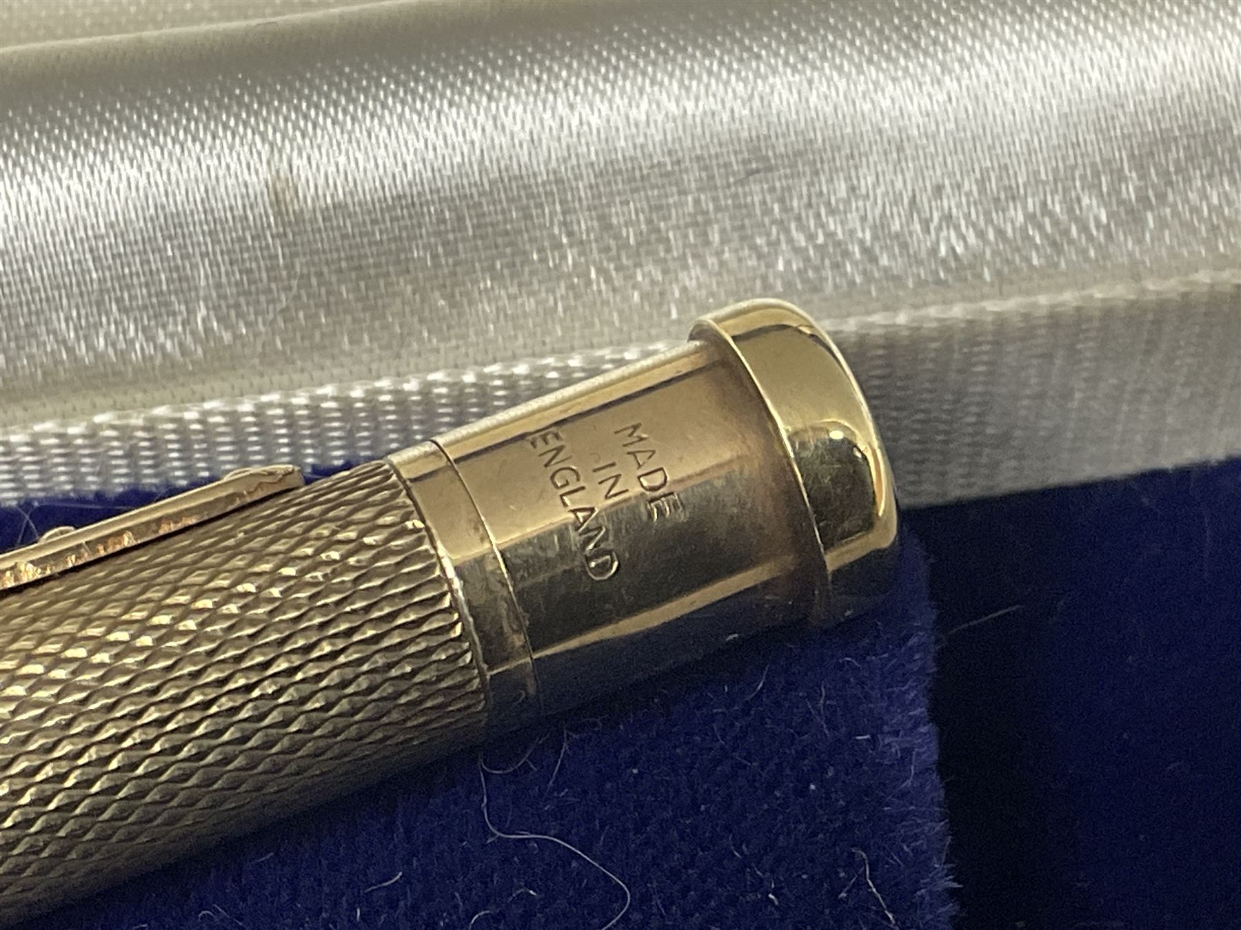 9ct gold Yard O Led propelling pencil, patent No. 422767, engine turned decoration and  engraved with initials H.W.W.F, Birmingham 1973, in Mappin & Webb case