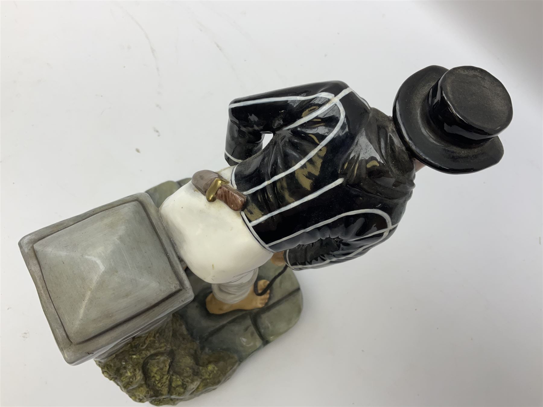 Michael J Sutty limited edition Seaman figure from the Trafalgar Period (1805), 93/250, from the British Naval Figures series, H21cm