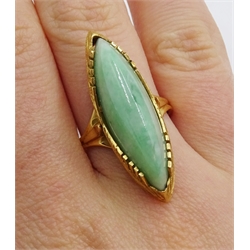  18ct gold marquise shaped jade ring, stamped 750  
[image code: 4mc]