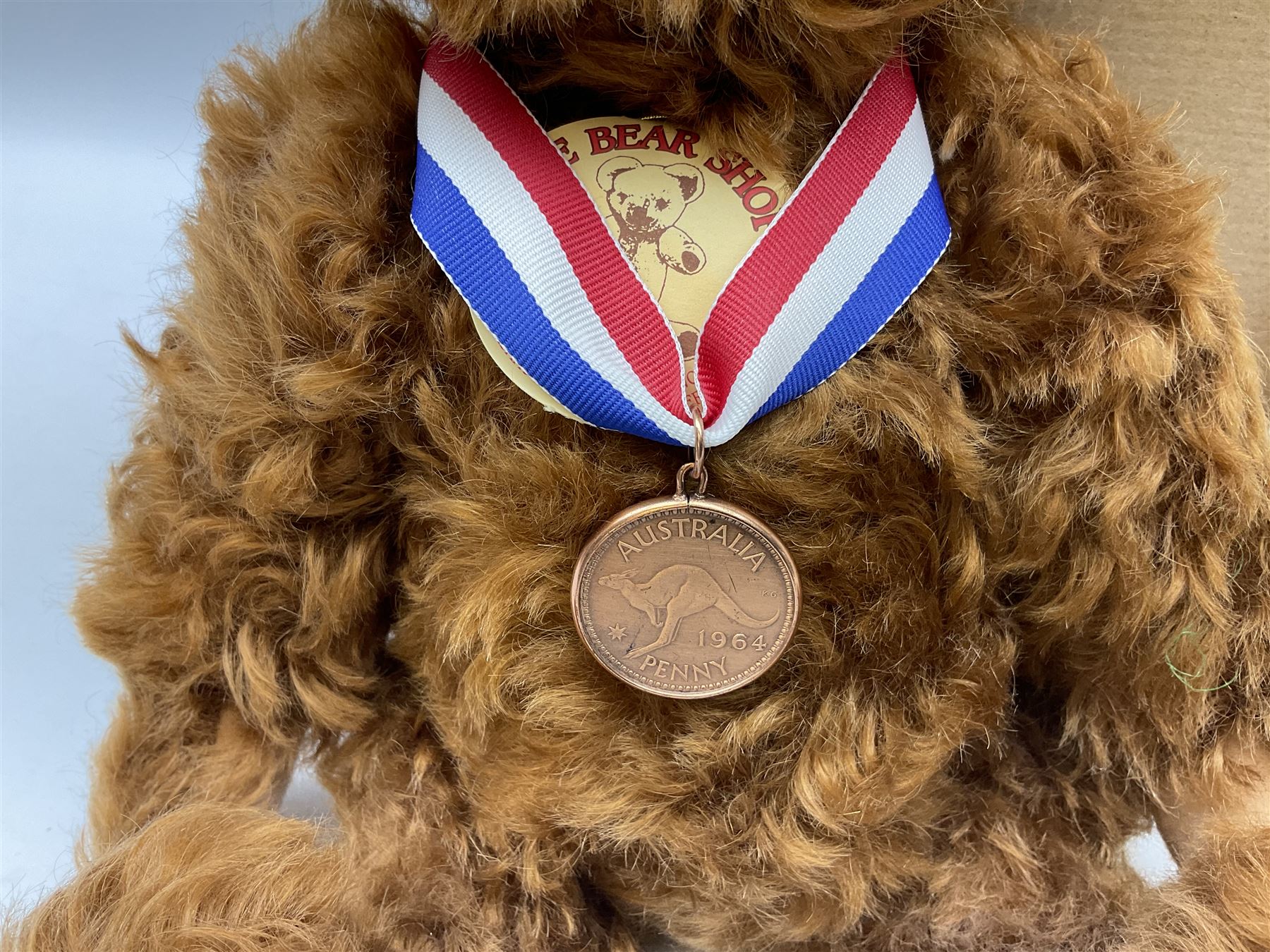 Steiff - limited edition Australian 'Penny' The Federation Teddy Bear' No.285/2000 EAN 675546; H35cm; boxed with certificate