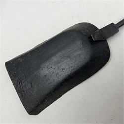 WWII Hardypick Limited Sheffield hand-forged iron fire shovel with broad arrow mark and dated 1939 L75.5cm; another by Gadd & Sons dated 1916; and three other fire-tools (5)