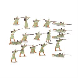 Henrichsen Zinnfiguren flats, circa 1912, flat pewter figures polychrome painted as WWI German Jagaer troops, Telegraph troops, French Zouaves, Jagaers firing and French Artillery