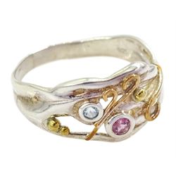 Silver and 14ct gold wire blue and pink topaz ring, stamped 925