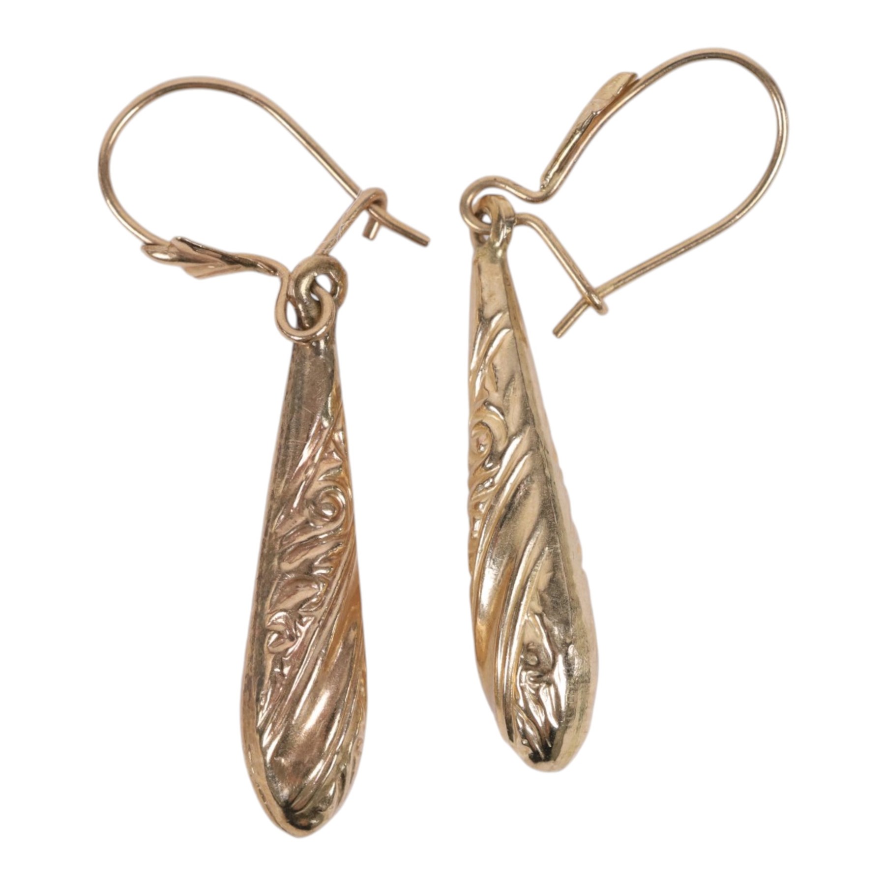 Eight pairs of 9ct gold earrings 