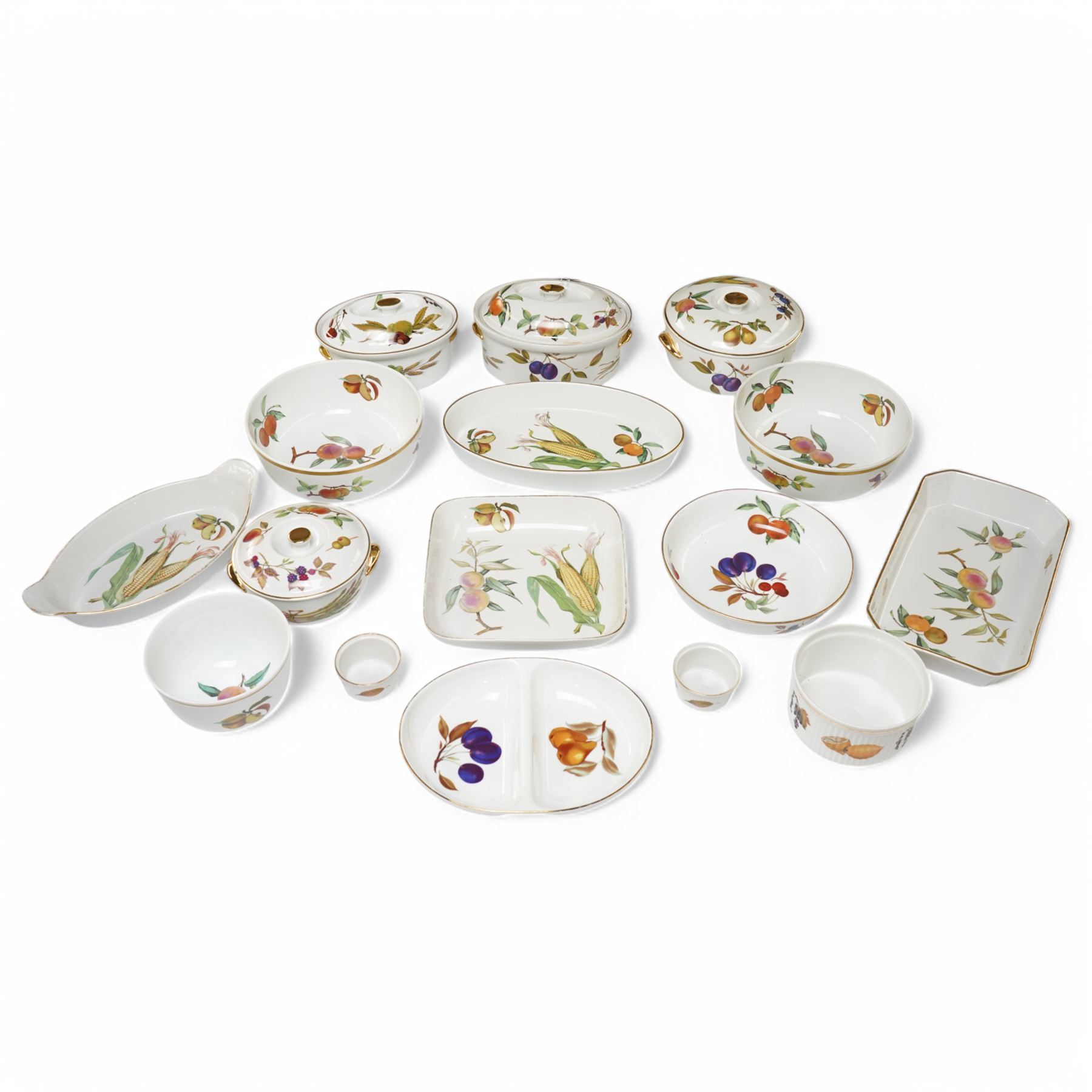 Collection of Worcester Evesham oven to tableware including two oval and two circular vegetable dishes and covers, five circular serving bowls, largest 26cm, and rectangular, oval and and square dishes etc (16)