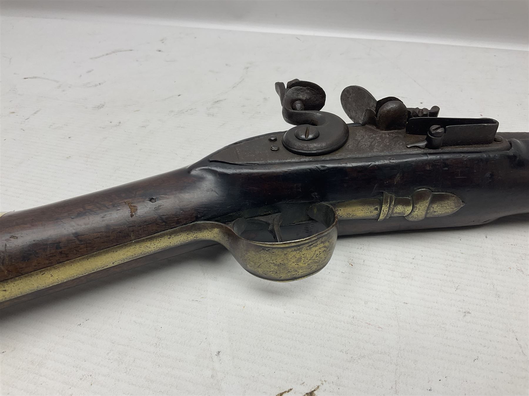 Early 19th century flintlock single barrel sporting gun by Johnston, approximately 14-bore, with 94cm(37