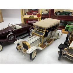 Four Franklin Mint 1:24 scale model cars, to include 1940 Duesenberg, 1912 Packard Victoria, 1935 Duesenberg and 1911 Rolls Royce, together with other diecast vehicles including Matchbox Models of Yesteryear, Lledo etc
