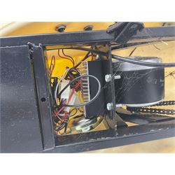 E-Scooter yellow electric 2-wheel scooter with seat and charger L106cm