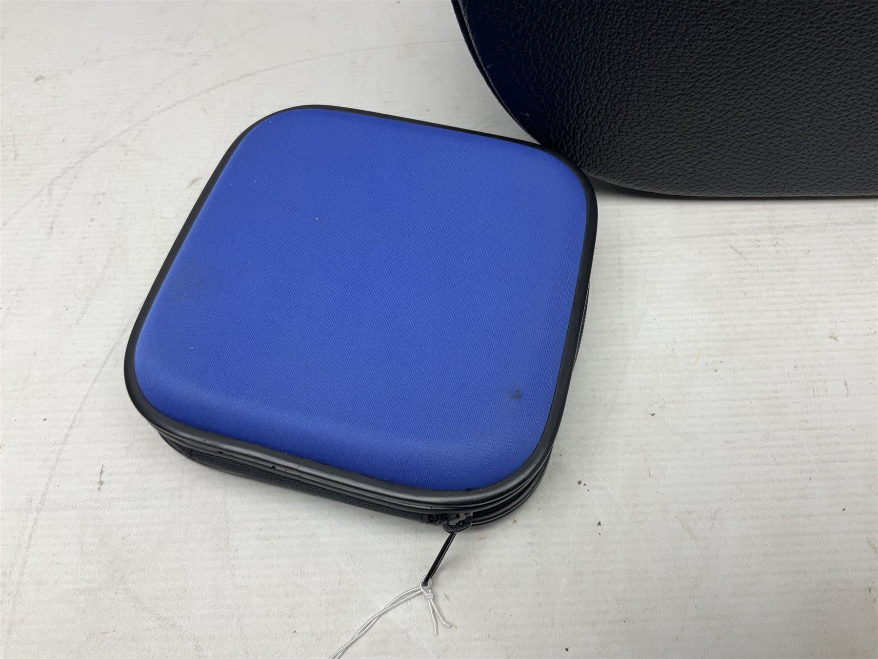 Eastman eight-string mandolin model MD504, serial no.140435406, L66cm; in TGI hard carrying case; together with case of instructional CDs