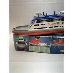 Schuco battery operated remote control model of a boat, Bondensee Fahre (Lake Constance Ferry) 'Fontainbleau', model no 763 380, boxed