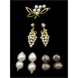 9ct gold pearl jewellery including pair of grape earrings and brooch and two pairs of double pearl stud earrings