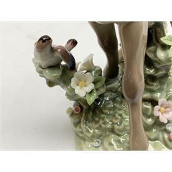 Two Lladro deer figures, comprising A Fawn and Friend no 5674 and Hi There no 5672, both with original boxes, largest example H14.5cm