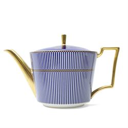 Wedgwood Anthemion Blue pattern tea service richly decorated in blue and gilt with palmette and colonnade forms comprising six cups and saucers, six plates, tea pot, milk jug and sugar box and cover