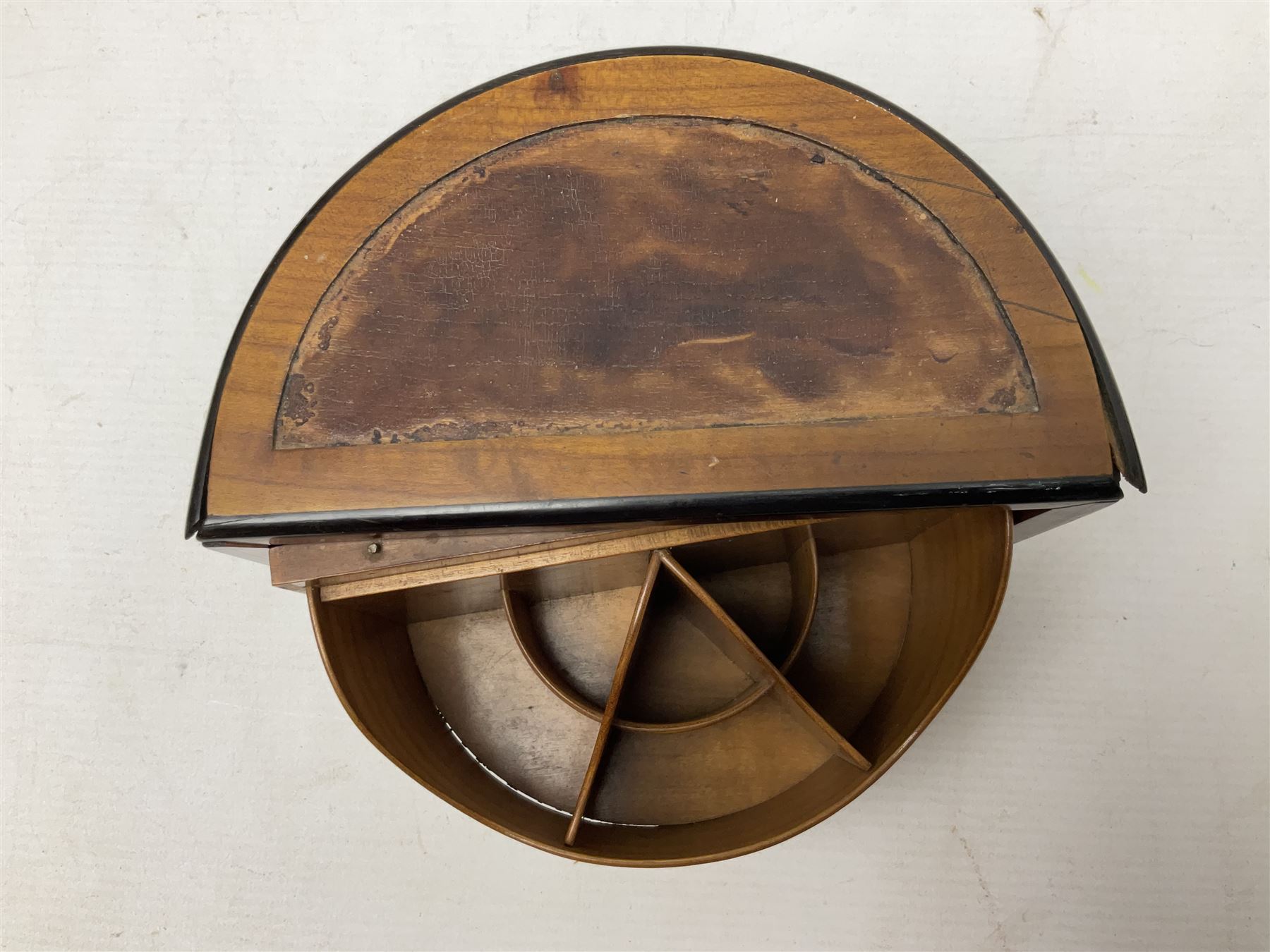 Edwardian desk tidy with hidden revolving compartment, H11.5cm