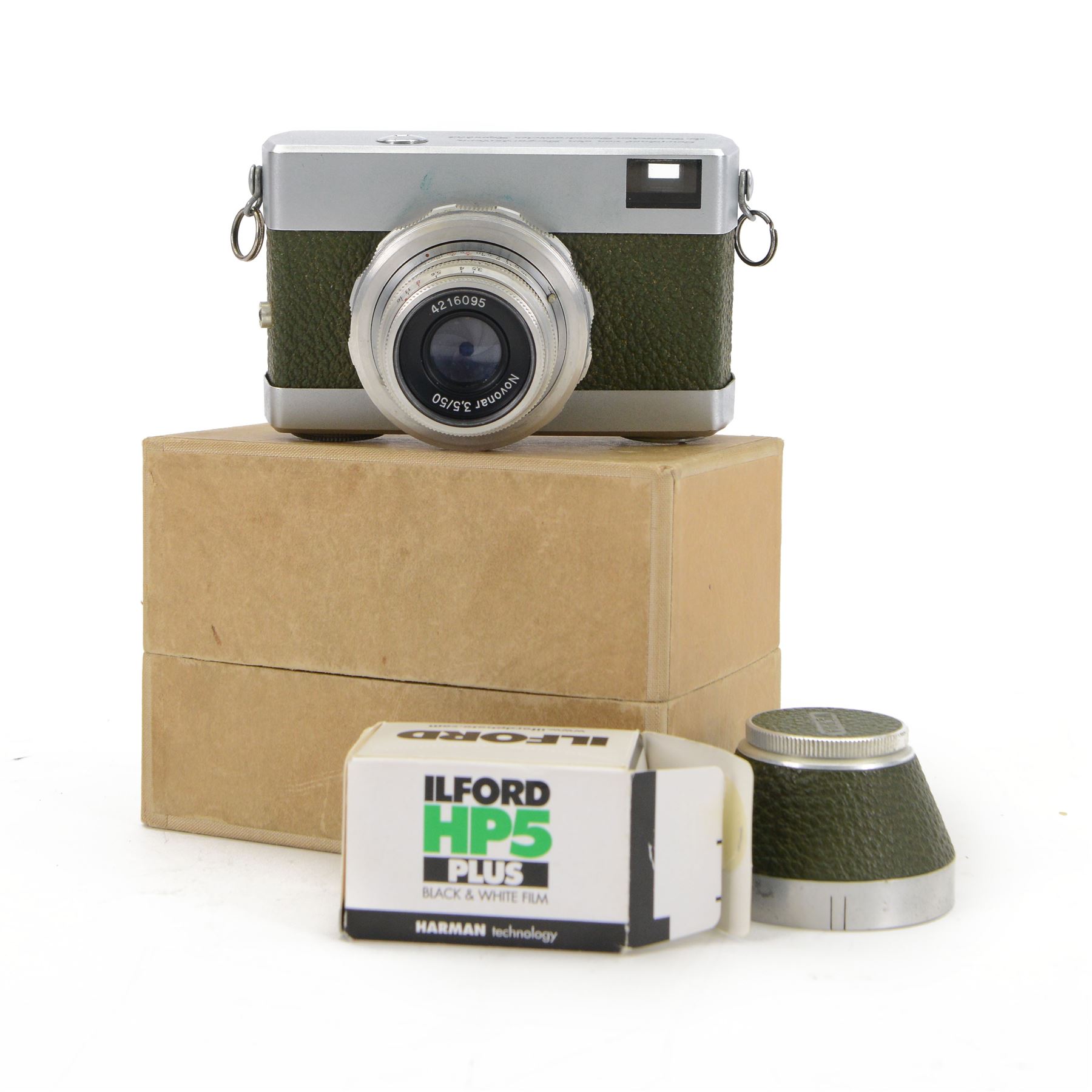 German Werra camera, with Novonar 3.5/50 lens, in box with instructions