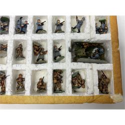 Lamming Miniatures - Bill Lammings own 1970s promotional display set of sixty-three 25mm miniature WW2 Russian Infantry soldiers with light artillery gun; hand painted by Bill Lamming for exhibition.