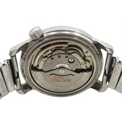 Seiko World Time Diashock 17 Jewels automatic wristwatch, No. 6217-7000, Cal. 6217A, back case No. 4707713, on expanding strap