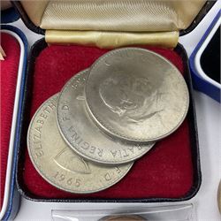 Mostly commemorative coins, including two Queen Elizabeth II 1977 silver proof crowns both cased with certificate, Barbados 1998 silver proof ten dollars cased with certificate, various commemorative crowns many in plastic displays, modern Masonic interest medallions etc