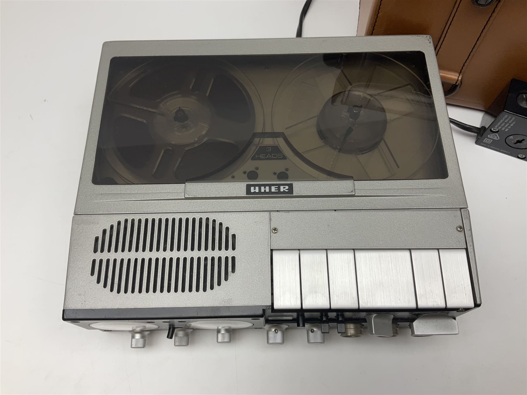 Uher 4200 Report Monitor professional tape recorder, complete with instructions and leather carry case