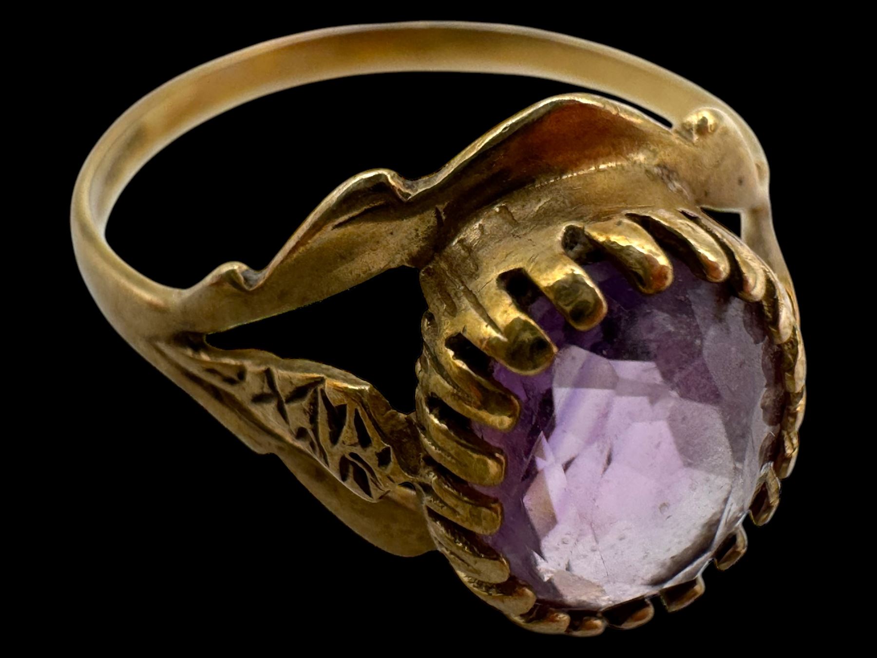 9ct gold amethyst ring, hallmarked 