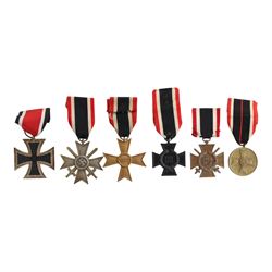 WWI and WWII German medals, including Iron Cross 2nd Class, War Merit cross with swords, Cross of Honor etc 