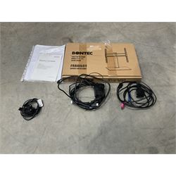 Samsung UE55BU8000K smart TV with accessories and stand  