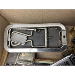 Collection of various razors and smoking items to include Ronson brass table lighter, Rolls Razor, Seigneur case with lighter, etc