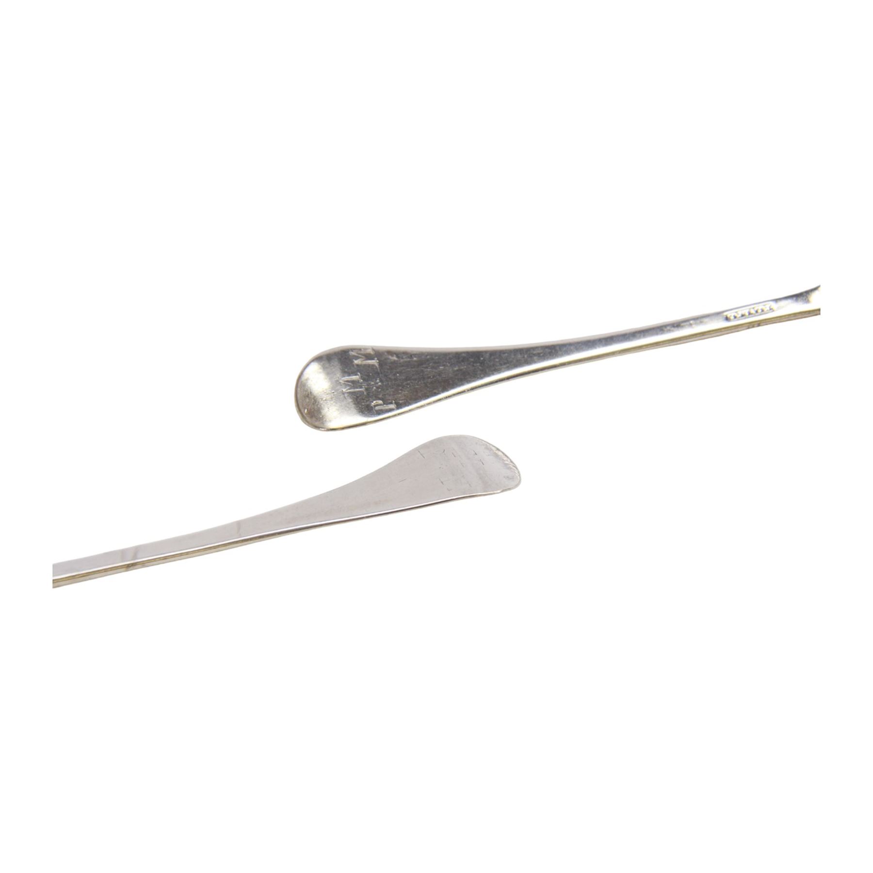 Pair of 18th century American silver Hanoverian pattern tablespoons, marked for Paul Revere Jr., Boston MA, L20cm


