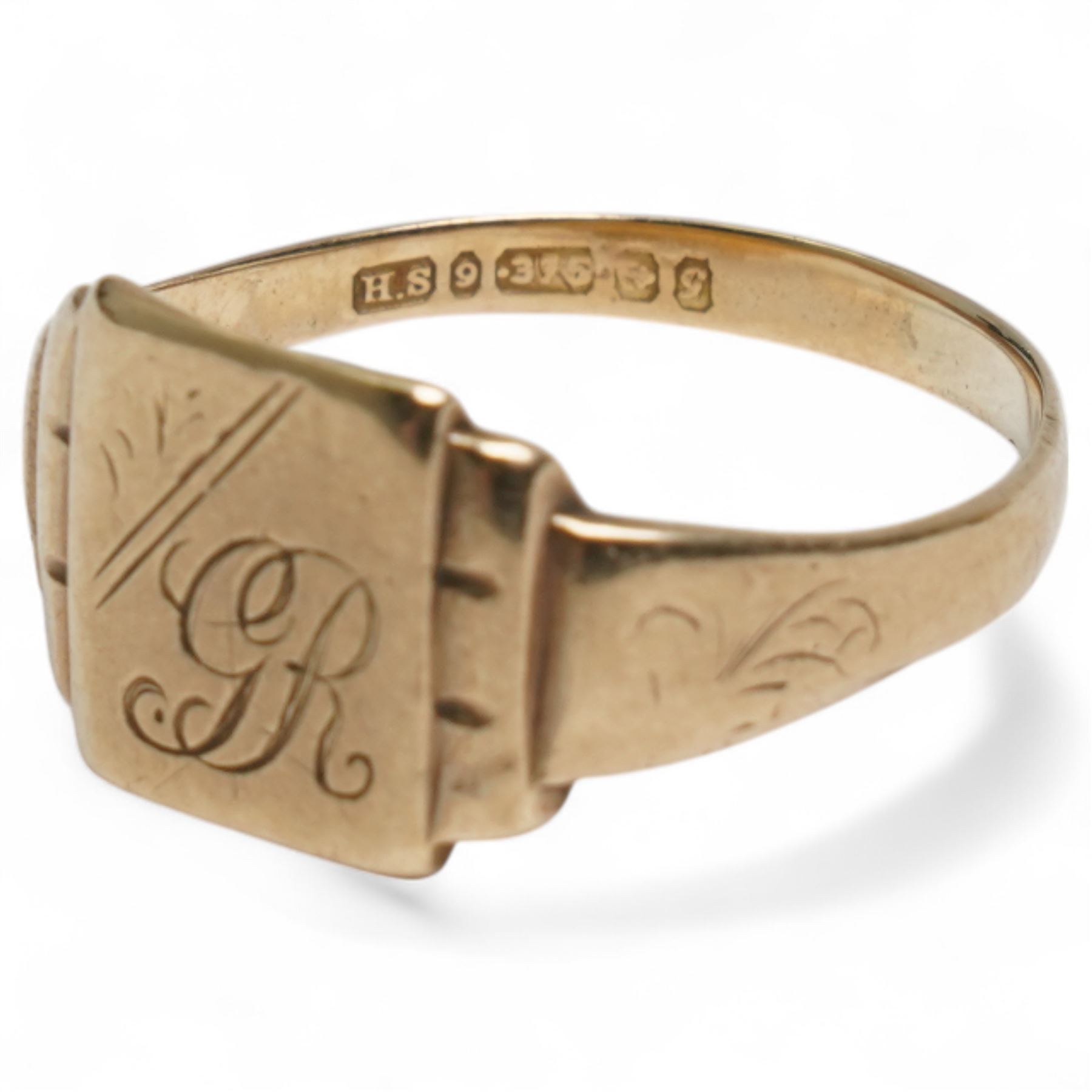 14ct gold signet ring and a smaller 9ct gold signet ring