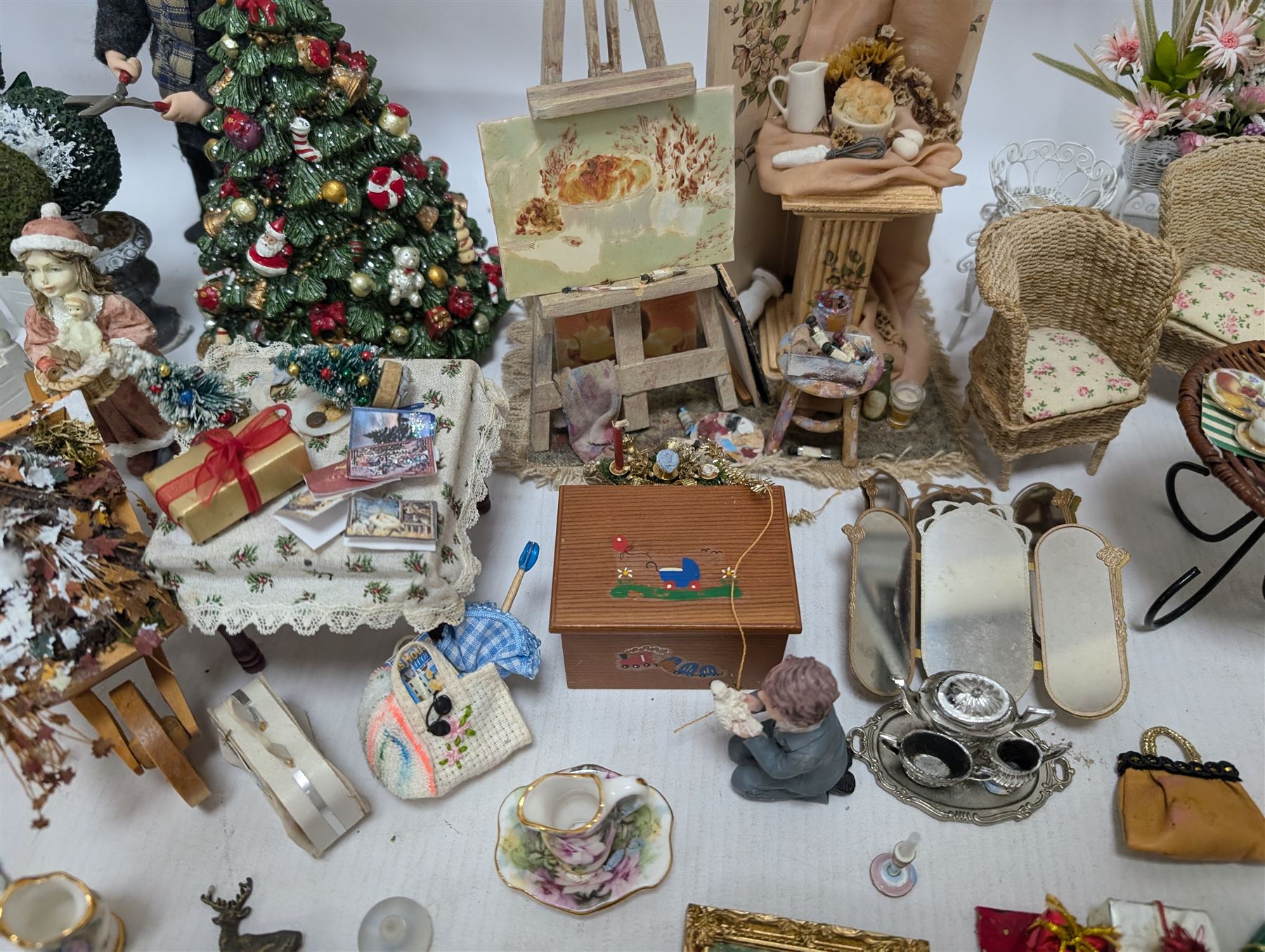 Dolls house conservatory and garden accessories, including sofa and chairs, trees, plants, paintings, Christmas decorations, etc 