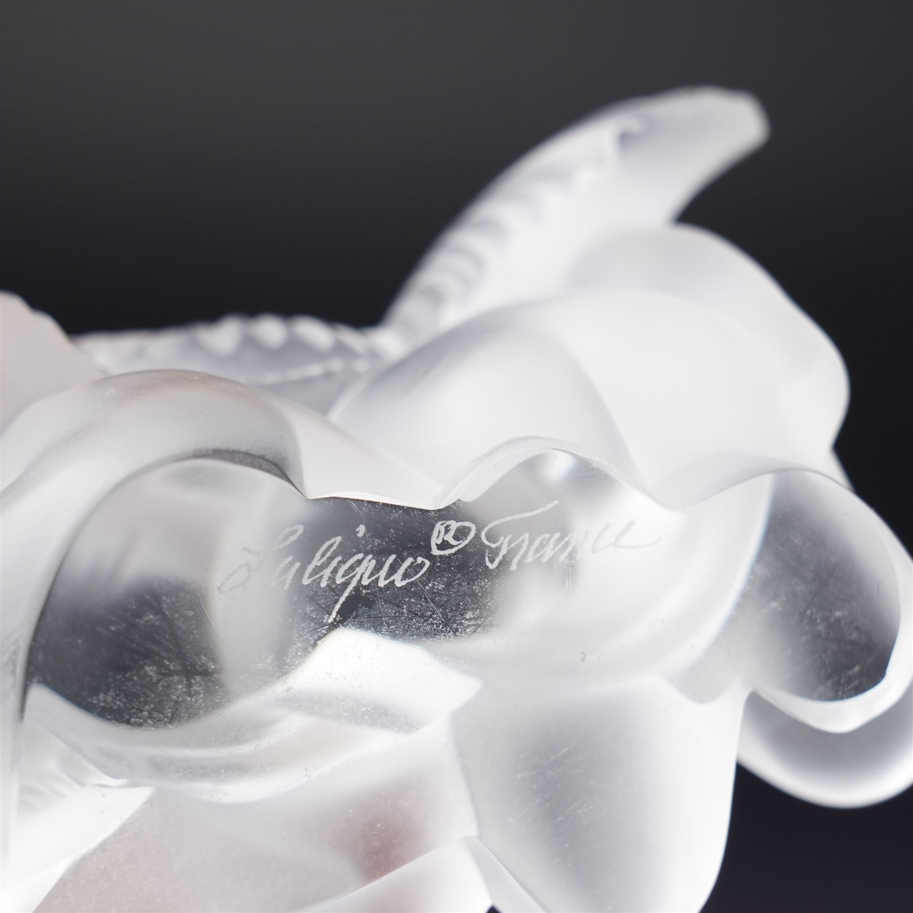  Lalique frosted glass figure of two cherubs  H8cm and another of two doves H4cm, both marked 'Lalique, France' (2)