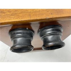 Mahogany tabletop Stereo viewer, with four Valentine Blancherd stereograph views of London, H32cm