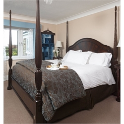 Georgian style mahogany four poster bed,