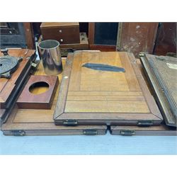 Collation of folding plate cameras of various sizes folding plate in mahogany and lacquered brass, together with camera plates and slides
By vendors repute some slide are from the Gandolfi workshop