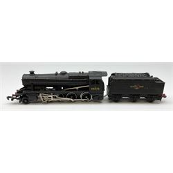 Hornby Dublo - two-rail 2224 Class 8F 2-8-0 locomotive No.48073 with instructions; and 2234 Deltic Type Diesel Electric locomotive 'Crepello' No.D9012 with instructions (for Co-Co 2232); both in red striped boxes (2)