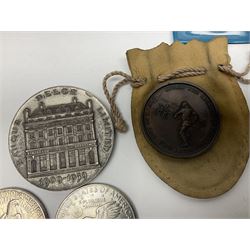 United States of America 1922 peace dollar, 1971 dollar coin, various commemorative crowns, commemorative medallions etc