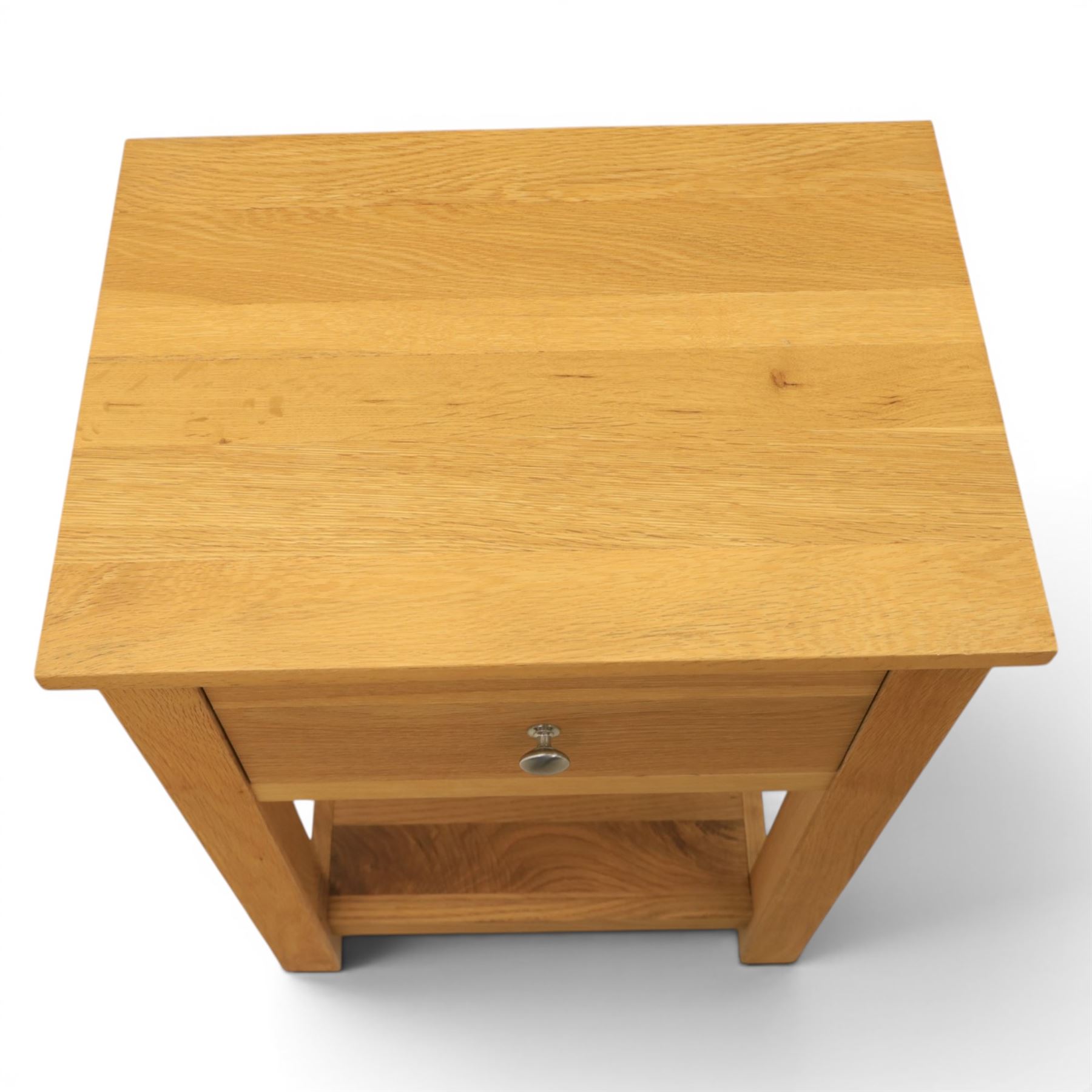 Pair of contemporary oak bedside cabinets, each fitted with single drawer